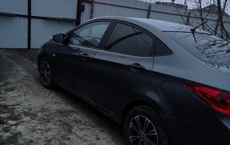 Hyundai Solaris II рестайлинг, 2012 год, 700 000 рублей, 6 фотография