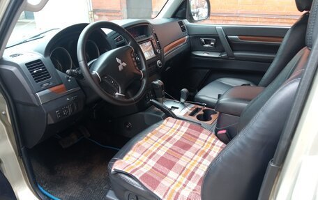 Mitsubishi Pajero IV, 2008 год, 1 350 000 рублей, 10 фотография