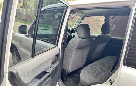 Mitsubishi Pajero iO, 1999 год, 510 000 рублей, 8 фотография
