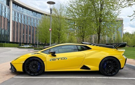 Lamborghini Huracán, 2022 год, 36 900 000 рублей, 5 фотография
