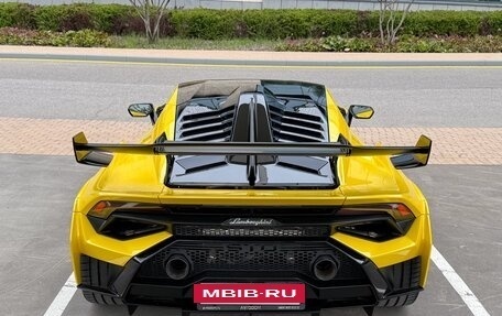 Lamborghini Huracán, 2022 год, 36 900 000 рублей, 9 фотография