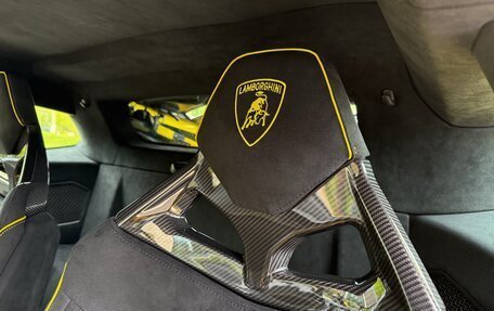Lamborghini Huracán, 2022 год, 36 900 000 рублей, 26 фотография