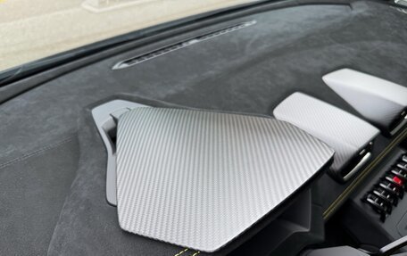 Lamborghini Huracán, 2022 год, 36 900 000 рублей, 28 фотография