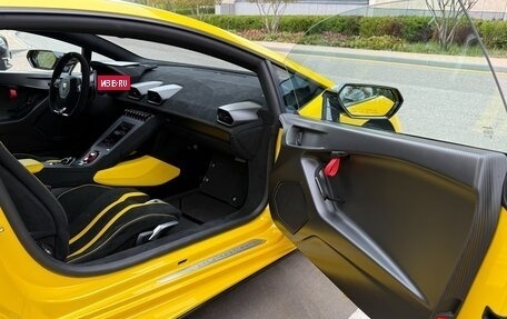 Lamborghini Huracán, 2022 год, 36 900 000 рублей, 38 фотография