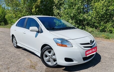 Toyota Yaris III рестайлинг, 2007 год, 685 000 рублей, 3 фотография