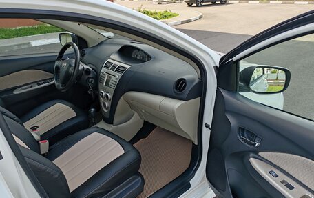Toyota Yaris III рестайлинг, 2007 год, 685 000 рублей, 18 фотография
