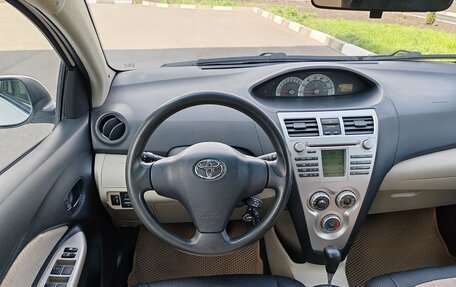 Toyota Yaris III рестайлинг, 2007 год, 685 000 рублей, 16 фотография