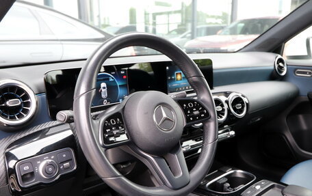 Mercedes-Benz A-Класс, 2018 год, 2 525 000 рублей, 8 фотография