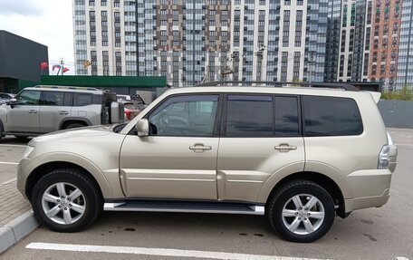 Mitsubishi Pajero IV, 2013 год, 2 400 000 рублей, 2 фотография