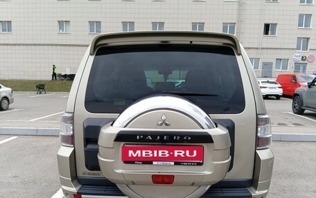 Mitsubishi Pajero IV, 2013 год, 2 400 000 рублей, 13 фотография