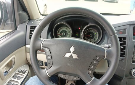 Mitsubishi Pajero IV, 2013 год, 2 400 000 рублей, 23 фотография