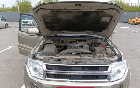 Mitsubishi Pajero IV, 2013 год, 2 400 000 рублей, 36 фотография