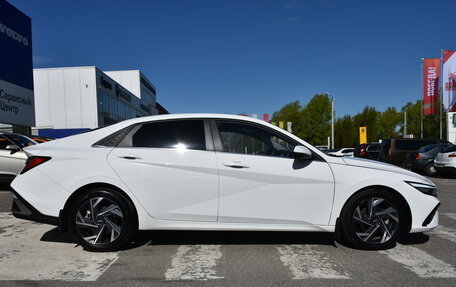 Hyundai Elantra, 2023 год, 2 250 000 рублей, 10 фотография