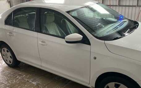 Skoda Rapid I, 2014 год, 560 000 рублей, 2 фотография