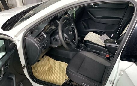 Skoda Rapid I, 2014 год, 560 000 рублей, 4 фотография