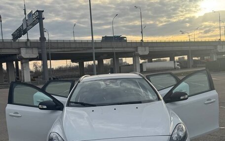 Volvo V40 Cross Country I, 2014 год, 2 000 000 рублей, 4 фотография
