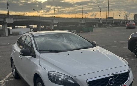 Volvo V40 Cross Country I, 2014 год, 2 000 000 рублей, 2 фотография