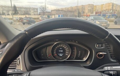 Volvo V40 Cross Country I, 2014 год, 2 000 000 рублей, 13 фотография
