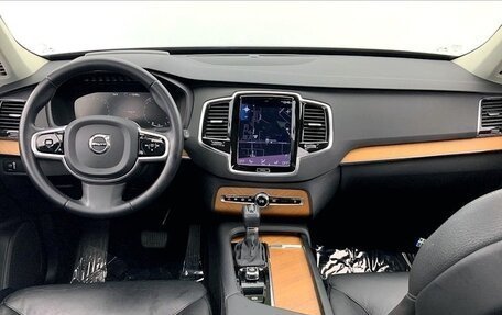 Volvo XC90 II рестайлинг, 2022 год, 5 640 000 рублей, 8 фотография