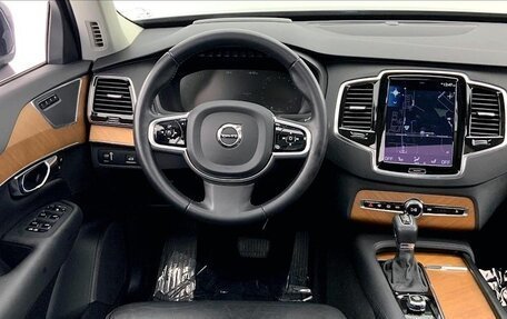 Volvo XC90 II рестайлинг, 2022 год, 5 640 000 рублей, 12 фотография