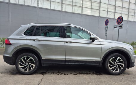 Volkswagen Tiguan II, 2018 год, 2 189 000 рублей, 4 фотография