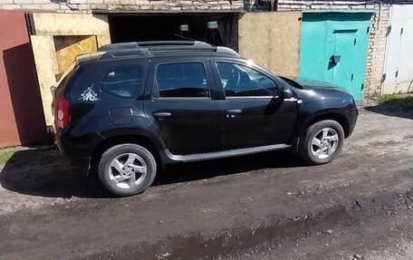Renault Duster I рестайлинг, 2014 год, 950 000 рублей, 2 фотография