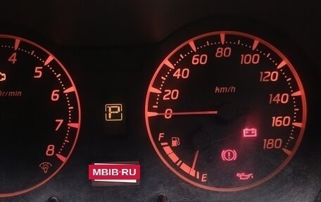 Nissan Avenir II, 2000 год, 245 000 рублей, 22 фотография
