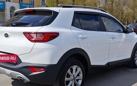 KIA Stonic, 2019 год, 2 050 000 рублей, 5 фотография