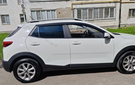 KIA Stonic, 2019 год, 2 050 000 рублей, 21 фотография