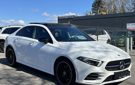 Mercedes-Benz A-Класс, 2022 год, 3 250 000 рублей, 4 фотография