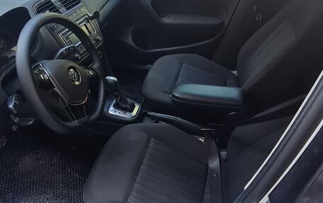 Volkswagen Polo VI (EU Market), 2015 год, 800 000 рублей, 1 фотография