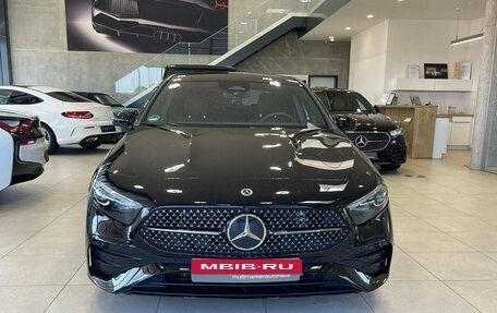 Mercedes-Benz A-Класс, 2023 год, 4 380 000 рублей, 2 фотография