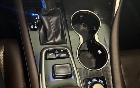 Lexus RX IV рестайлинг, 2018 год, 4 600 000 рублей, 11 фотография