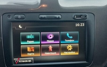 Renault Logan II, 2018 год, 1 060 000 рублей, 19 фотография