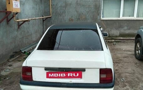 Opel Vectra A, 1991 год, 130 000 рублей, 2 фотография