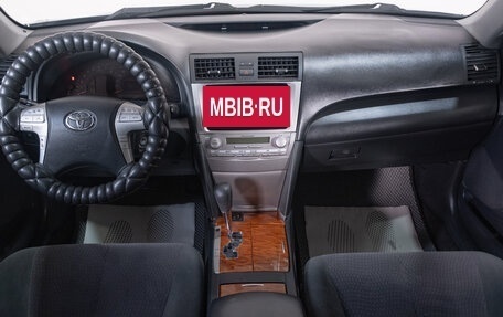 Toyota Camry, 2011 год, 1 499 000 рублей, 10 фотография