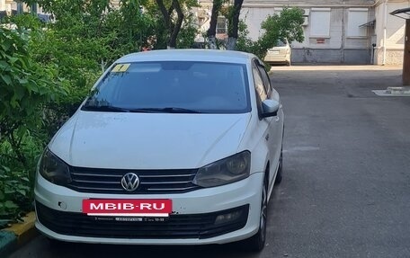Volkswagen Polo VI (EU Market), 2015 год, 800 000 рублей, 4 фотография