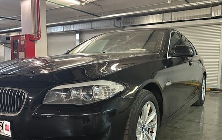 BMW 5 серия, 2011 год, 1 990 000 рублей, 15 фотография