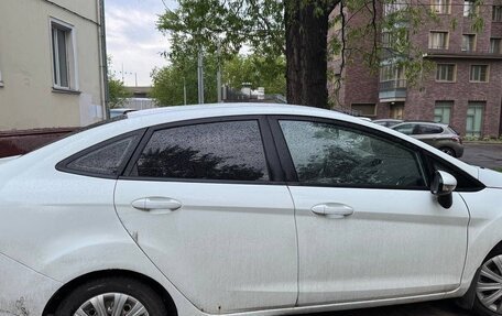 Ford Fiesta, 2015 год, 850 000 рублей, 1 фотография