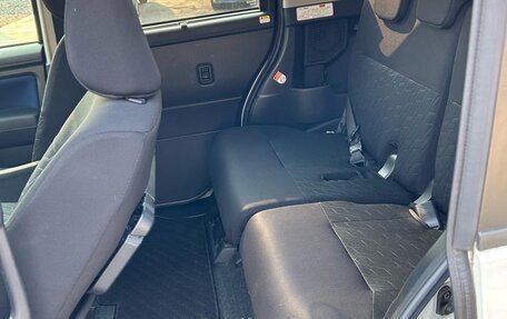 Toyota Roomy I, 2020 год, 1 500 000 рублей, 6 фотография