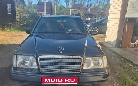 Mercedes-Benz W124, 1988 год, 300 000 рублей, 2 фотография