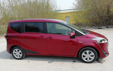 Toyota Sienta II, 2019 год, 1 775 000 рублей, 6 фотография