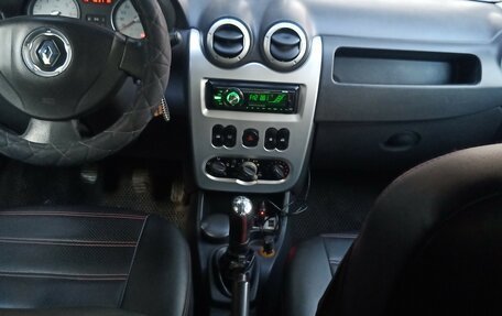 Renault Logan I, 2011 год, 515 000 рублей, 2 фотография