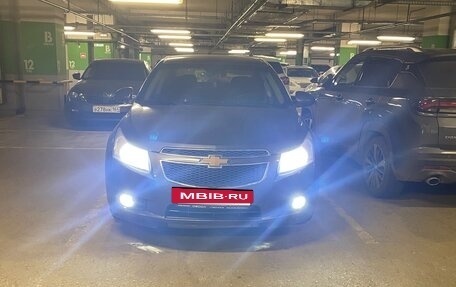 Chevrolet Cruze II, 2011 год, 715 000 рублей, 3 фотография