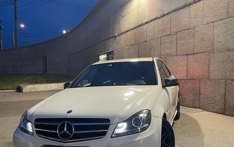 Mercedes-Benz C-Класс, 2011 год, 1 550 000 рублей, 7 фотография