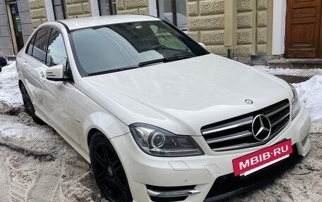 Mercedes-Benz C-Класс, 2011 год, 1 550 000 рублей, 2 фотография