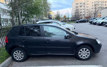 Volkswagen Golf V, 2004 год, 600 000 рублей, 2 фотография