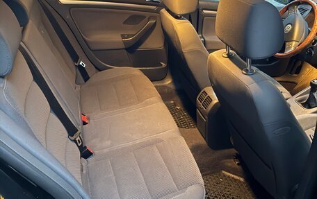 Volkswagen Golf V, 2004 год, 600 000 рублей, 8 фотография