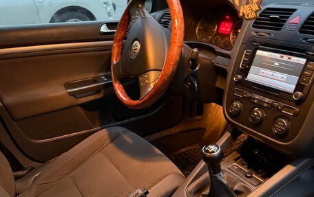 Volkswagen Golf V, 2004 год, 600 000 рублей, 9 фотография