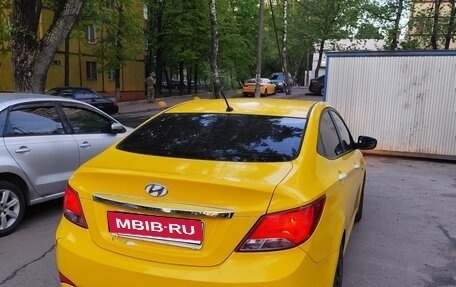 Hyundai Solaris II рестайлинг, 2015 год, 785 000 рублей, 5 фотография